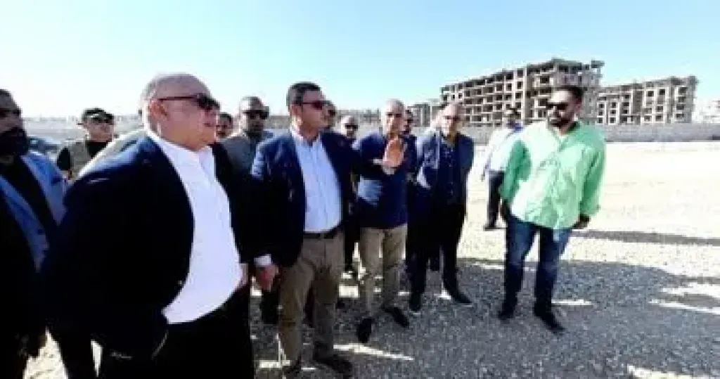 وزير الإسكان ومحافظ الشرقية يفتتحان محطة رفع صرف الصحي البقلي بمركز الزقازيق