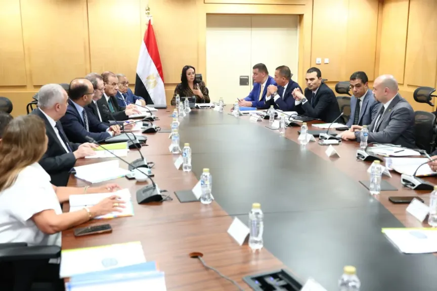 وزيرة التضامن تترأس اجتماع صندوق دعم مشروعات الجمعيات والمؤسسات الأهلية