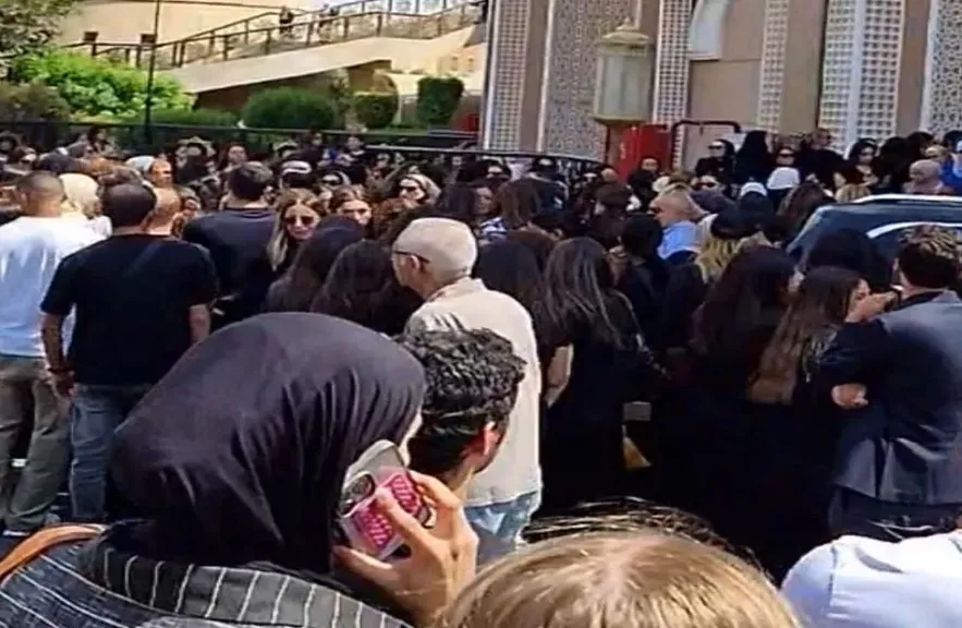 النجوم يؤازرون مريم عامر منيب في وفاة خطيبها عمرو ستين
