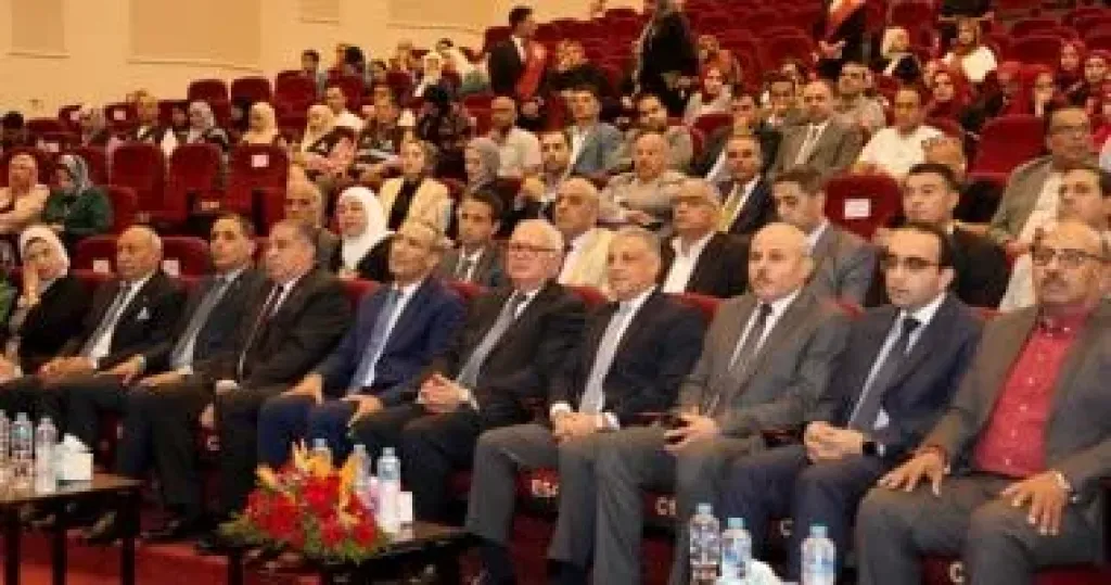 محافظ الإسماعيلية ومسئولو قناة السويس يحضرون ندوة السفير محمد العرابى