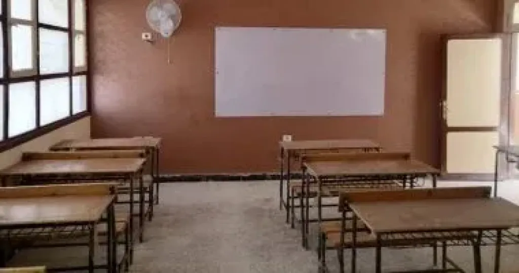 استبعاد مدير مدرسة إعدادية فى دمياط لعدم الالتزام باللوائح