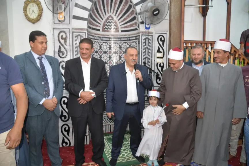 محافظ أسيوط يفتتح مسجد ” الديب حسين” بعد إحلاله وتجديده