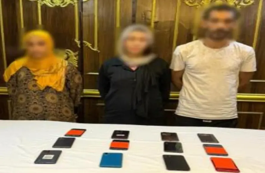 تفكيك عصابة سرقة هواتف محمولة يقودها سيدتان وعاطل بالإسكندرية