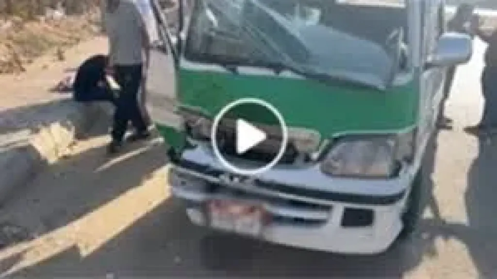 كشف ملابسات فيديو اصطدام ميكروباص بسيارة في أكتوبر وضبط السائق