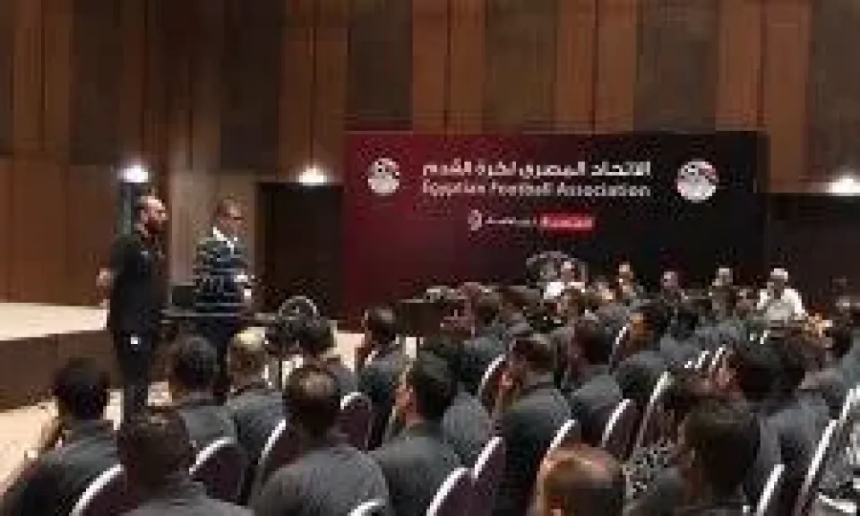 أوسكار رويز يجتمع بحكام الدورى الممتاز قبل انطلاق الجولة السادسة