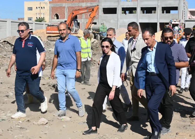 محافظ البحيرة تواصل جولتها بتفقد مشروع موقف أبو حمص الجديد والذي يمثل نقلة لمنظومة النقل بابوحمص