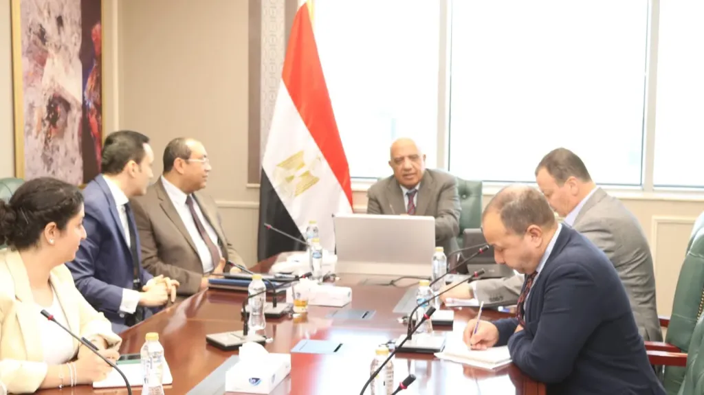 وزير الكهرباء يبحث مع مسئولي شركة سكاتك النرويجية التوسع فى أنظمة تخزين الطاقة وتوطين صناعة البطاريات
