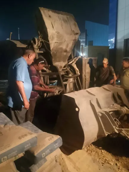 إيقاف أعمال بناء مخالفة والتحفظ على خلاطة بالزقازيق محافظة الشرقية