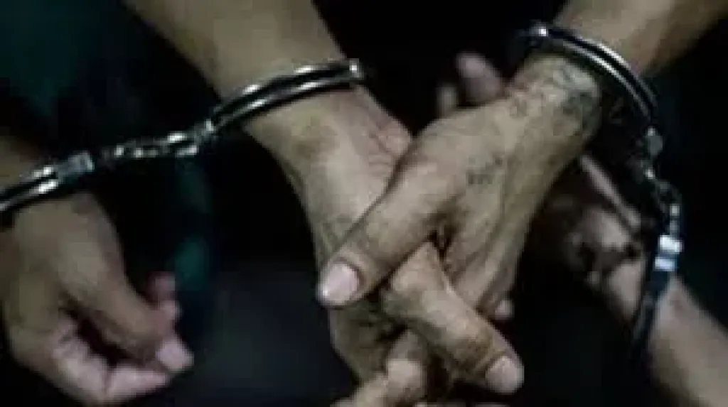تفريغ كاميرات المراقبة في واقعة مقتل راكب على يد سائق ميكروباص بالتجمع