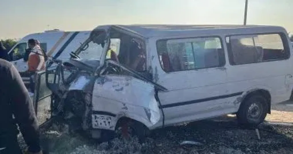 مصرع شخص فى حادث انقلاب سيارة ملاكى على الطريق الأوسطى