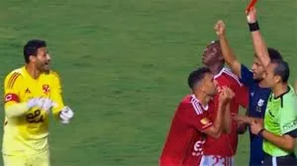 الفار يلغى الطرد المباشر لـ محمد الشناوى فى مباراة إنبى.. والنتيجة 1-0 للأهلى