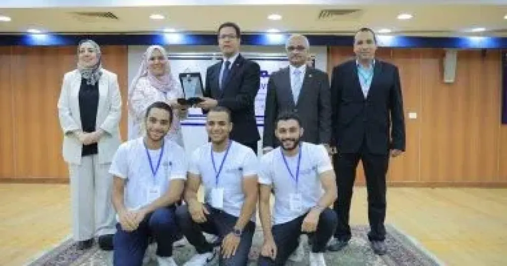 رئيس جامعة بنها يشهد ختام فعاليات البطولة الأولى للروبوتات ويُكرّم الفائزين