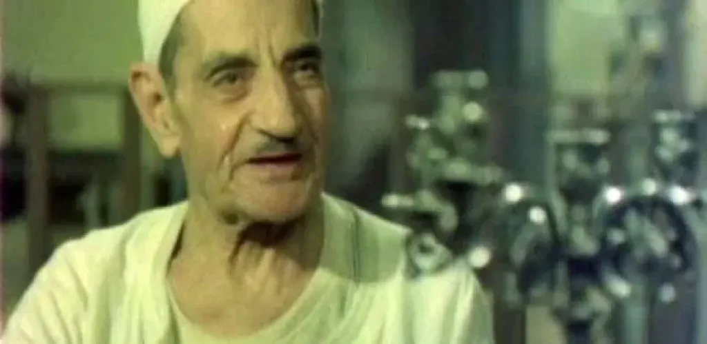 في ذكرى ميلاد عبد الوارث عسر.. ذهب للطبيب بسبب «أوديب».. ما القصة؟|
