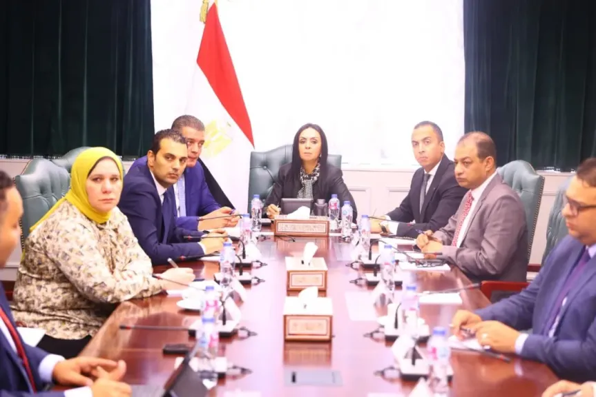 وزيرة التضامن تتابع الموقف التنفيذي لدعم أهالي مشروعات السكن البديل للمناطق المطورة