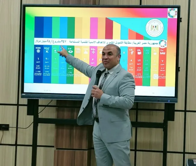 ”التعليم الجامعي ودوره في خدمة المجتمع” محاضرة بجامعة أسيوط