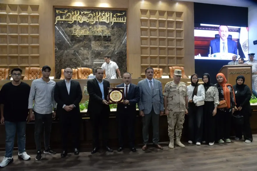 محافظ أسيوط يفتتح قاعة المؤتمرات الكبرى بالديوان العام