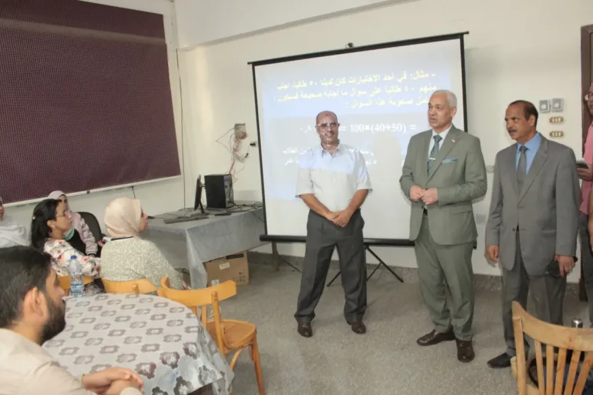 نائب رئيس جامعة أسيوط لشئون التعليم والطلاب يتفقد سير العمل