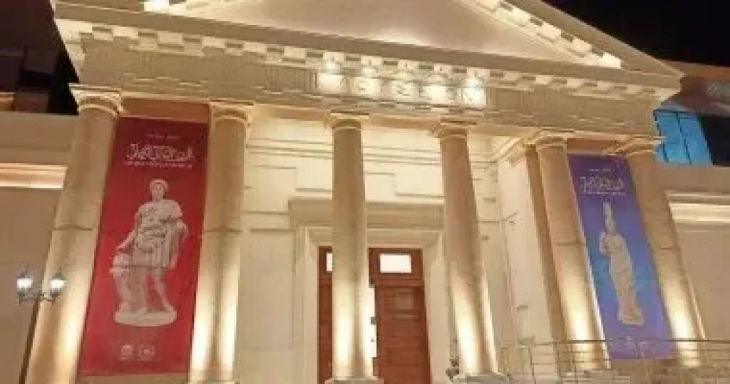 وزارة السياحة والآثار تنفي اختفاء أو تًحطم أي قطعة أثرية بالمتحف اليوناني الروماني