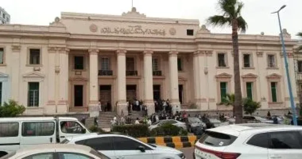 المشدد 10 سنوات وغرامة 100 ألف جنيه لمتهم بحيازة 6 كيلو هيروين بالإسكندرية