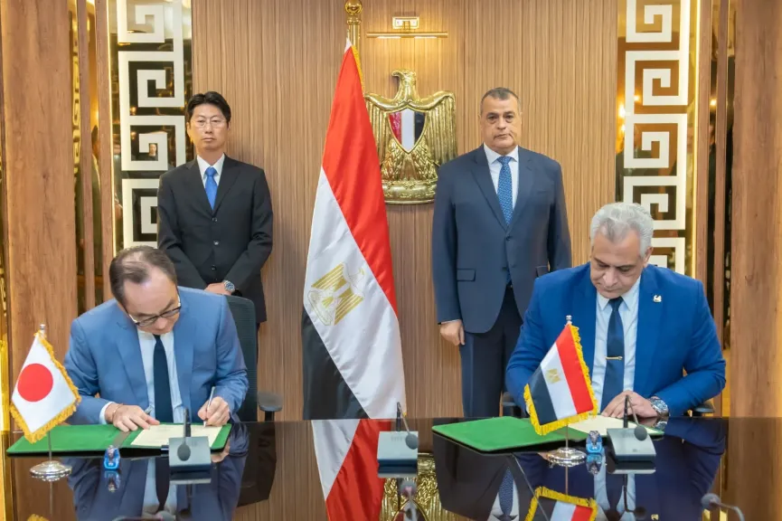 وزير الإنتاج الحربى يشهد توقيع مذكرة تفاهم مع شركة ميزوها اليابانية لتصنيع محطات توليد المياه من الهواء