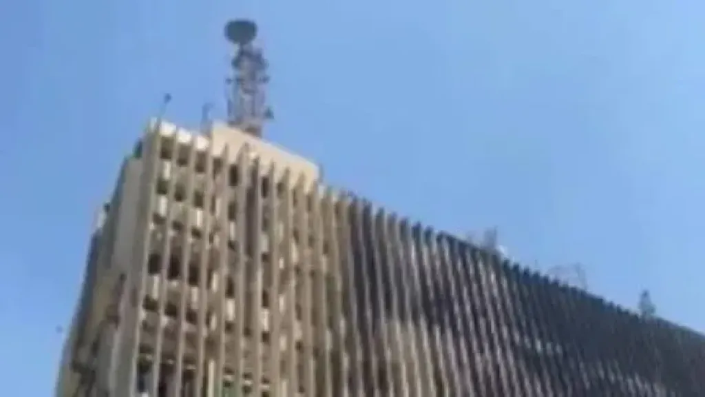إخماد حريق محدود لمخلفات خلف سنترال رمسيس
