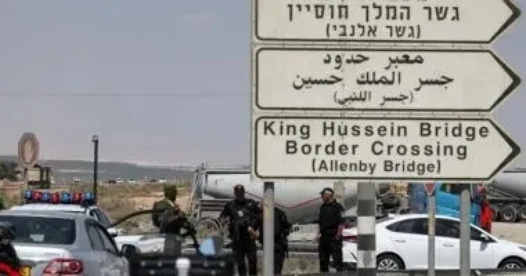 إعلام عبرى: تعليق المساعدات الإنسانية من الأردن إلى غزة حتى إشعار آخر