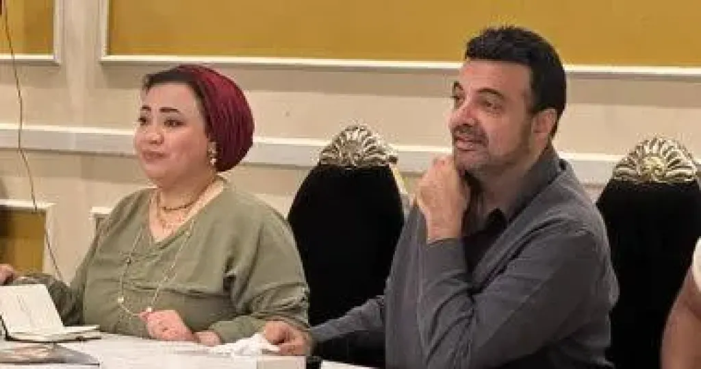 عمرو محمود ياسين: صعب أعمل سيرة ذاتية لوالدى.. واتأثرت جدا بأخلاقه