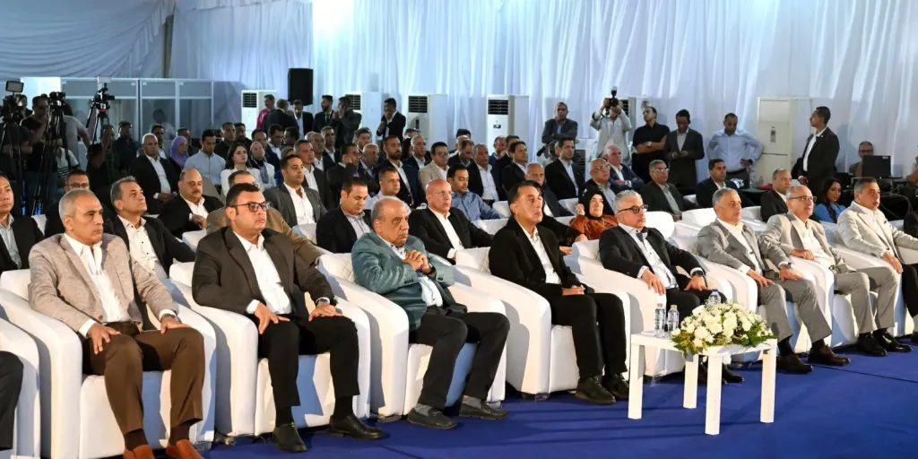 رئيس الوزراء يشهدافتتاح عددٍ من المشروعات بمنطقة القنطرة غرب الصناعية