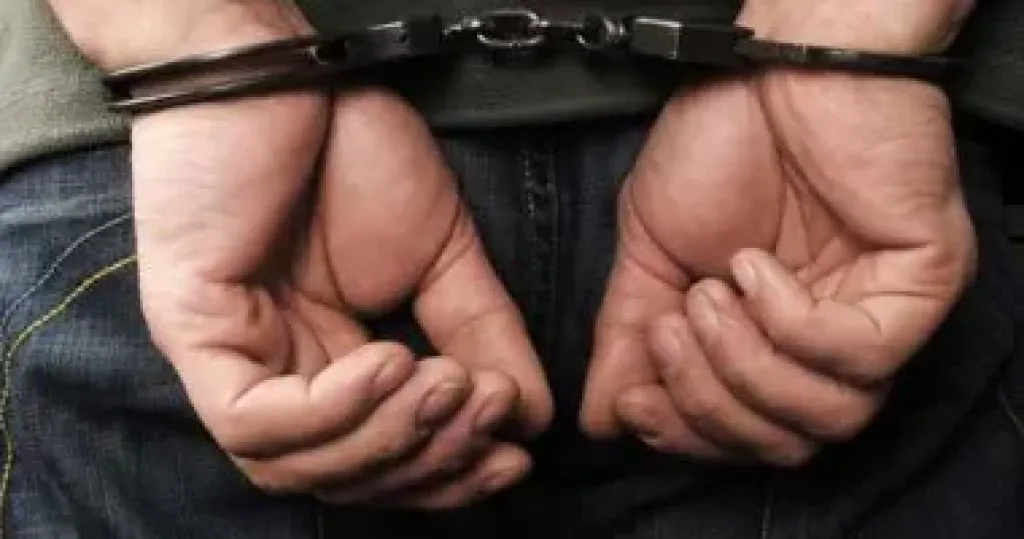 القبض على متهم هدد جاره بسلاح بلاستيكى فى الجيزة