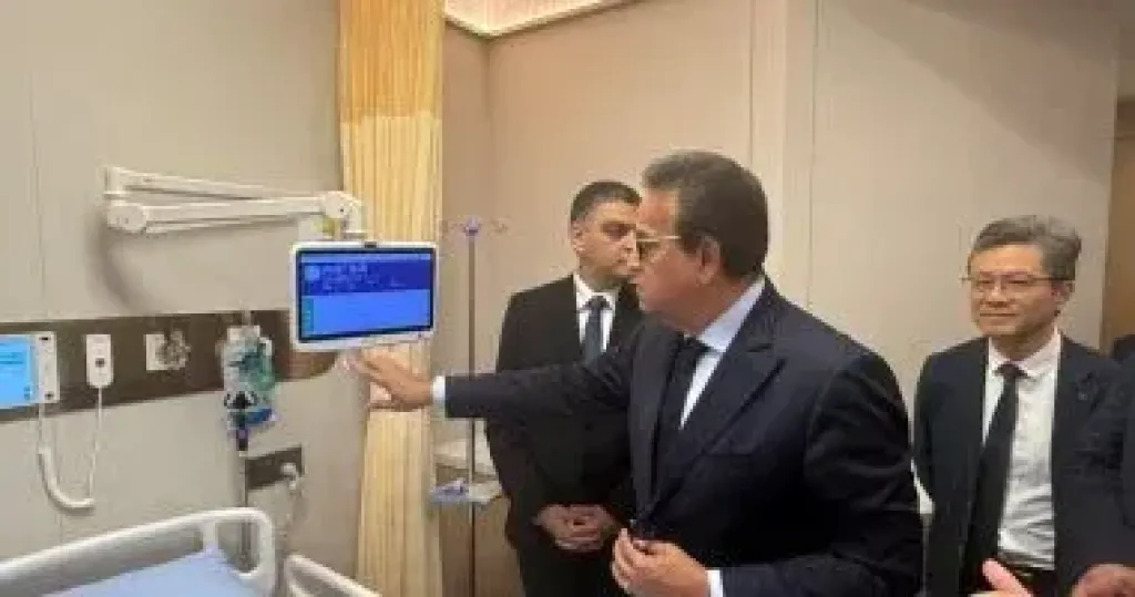 وزير الصحة يلتقي ممثلي مركز «نينغبو» للباثولوجيا الإكلينيكية التشخيصي