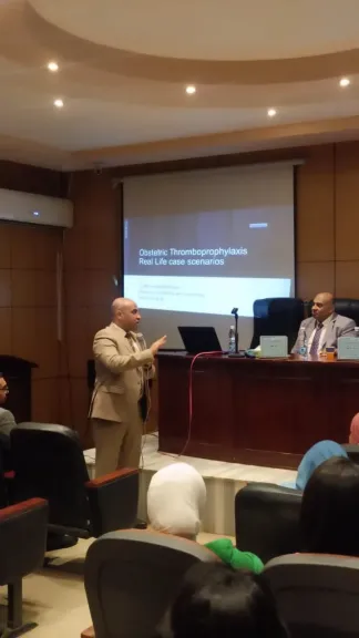 جامعة أسيوط تشارك في اليوم العلمي الأول للجنة الأمومة الآمنة