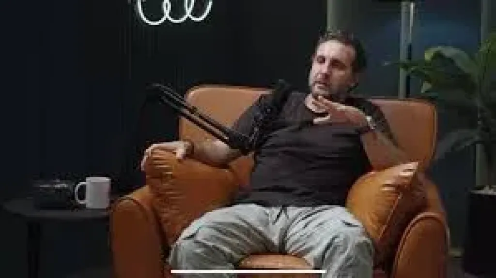 هشام ماجد يروج لمسلسل ”اللعبة 5” ويصف فريق العمل بالأغلى على وجه الأرض
