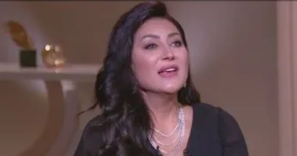من حالة رقية إلى قصة إبراهيم شيكا.. وفاء عامر تحكي تجربتها في جمع التبرعات