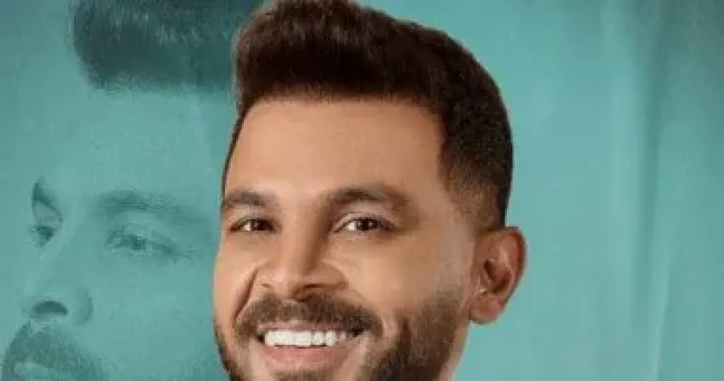 محمد رشاد: نور خطيبتي هدية من الله والزواج التقليدي يشبه ”البطيخة”