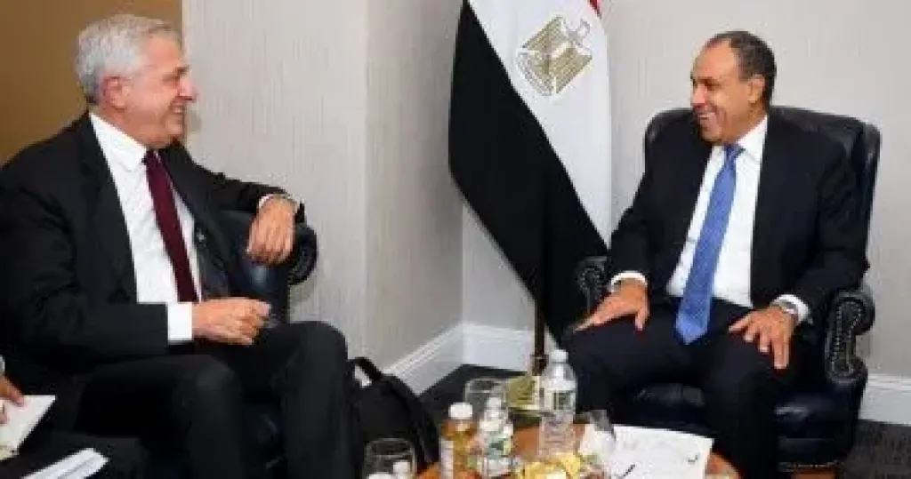 وزير الخارجية يلتقى بالمُفوض السامى للأمم المتحدة لشئُون اللاجئين