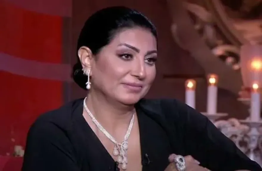 وفاء عامر تنهار باكية على الهواء لهذا السبب