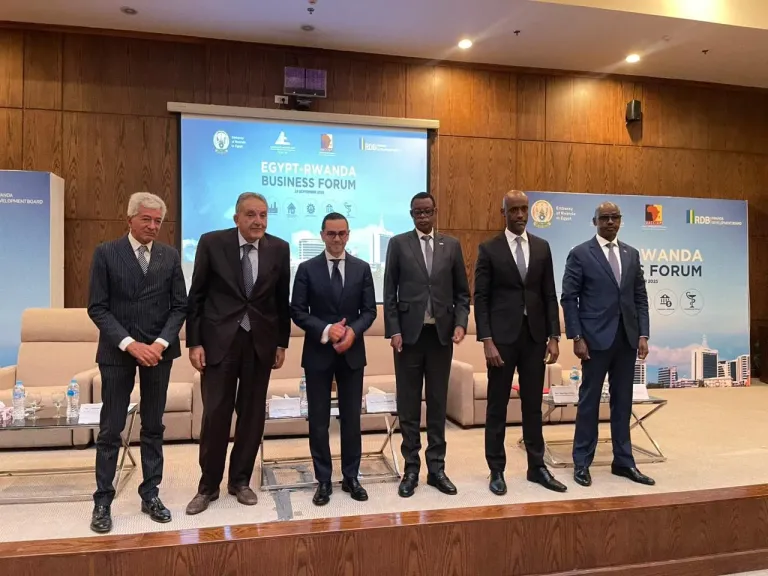 النساجون الشرقيون ومصر الخير يوقعان بروتوكول تعاون ضمن مبادرة ”فرحة تفرش كل بيت”