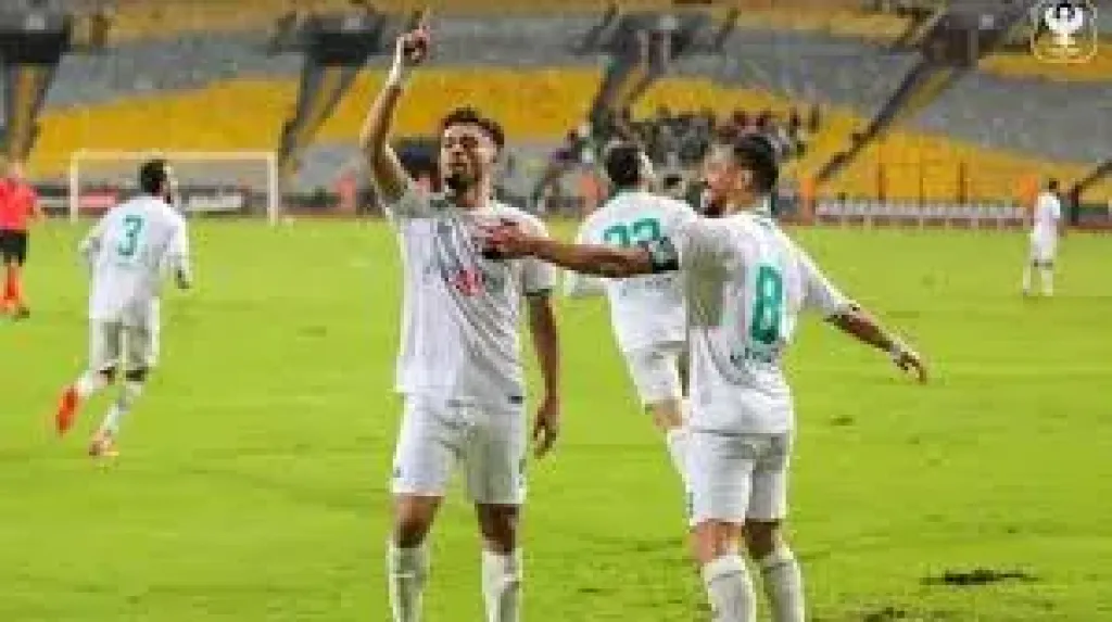 صلاح محسن يقود هجوم المصري أمام فاركو فى الدوري