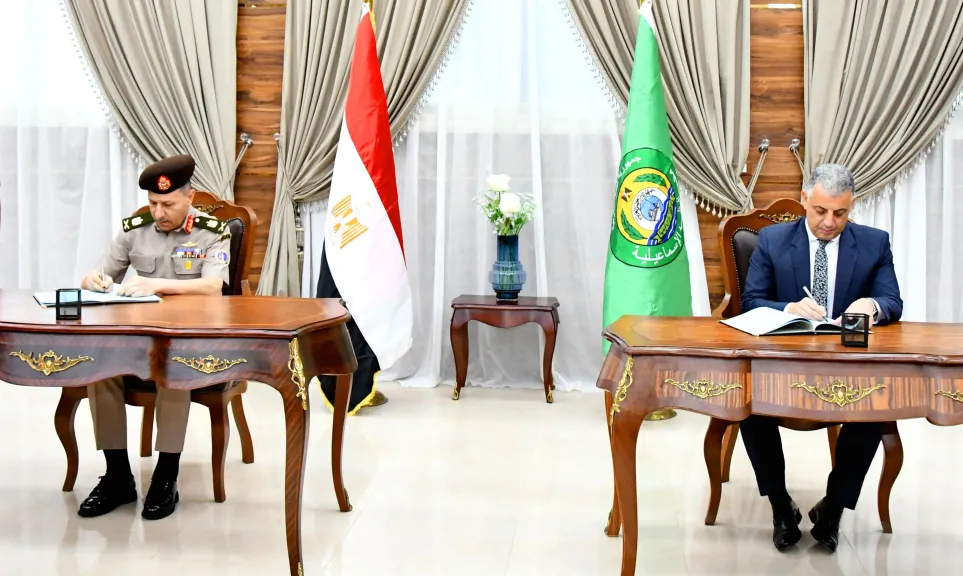 إدارة الإشارة للقوات المسلحة توقع بروتوكول تعاون مع محافظة الإسماعيلية لتقديم خدمات  الشبكة الوطنية للطوارئ والسلامة العامة