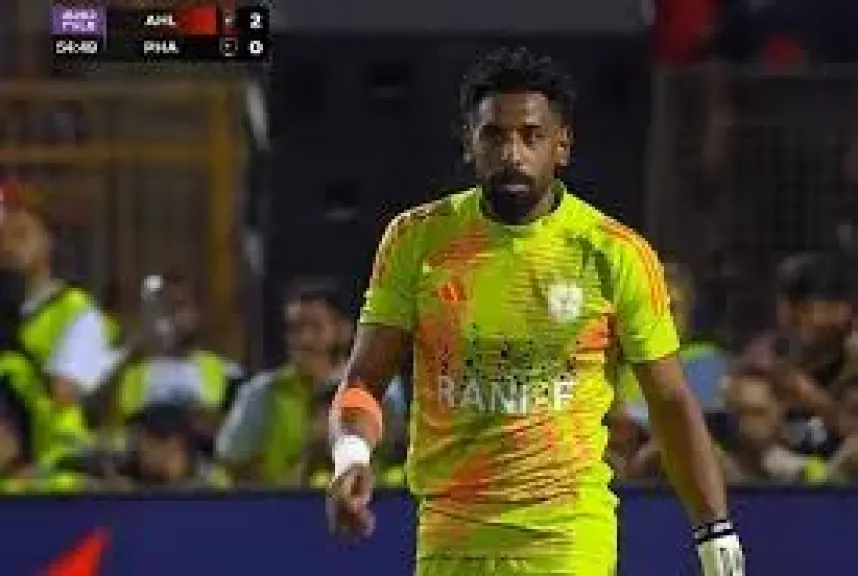 حارس فاركو يتوج بجائزة الأفضل في لقاء فريقه أمام المصري