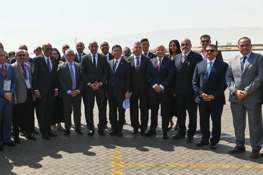 دي بي ورلد تستقبل رئيس جمهورية سنغافورة بميناء السخنة