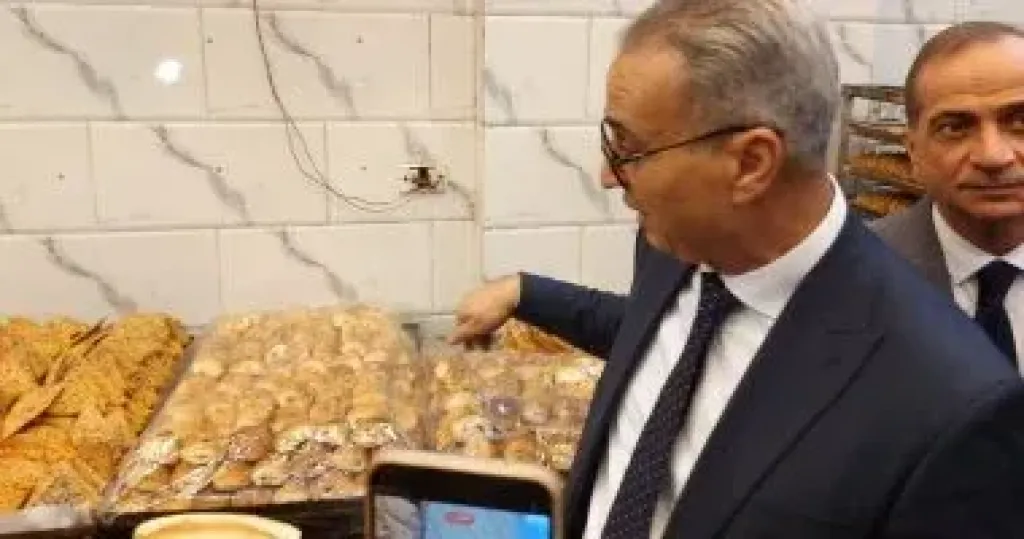 رئيس جهاز حماية المستهلك يضبط منتجات منتهية الصلاحية بالمقطم