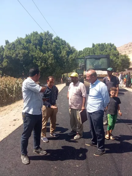 محافظ أسيوط: بدء أعمال رصف طريق عزبة سعيد – الدير المعلق بأبنوب
