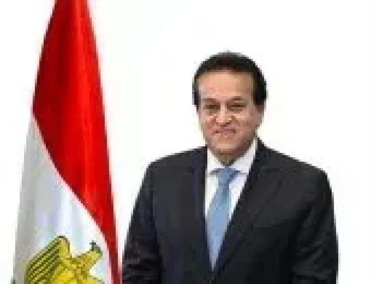 وزير الصحة يتابع مخزون الأدوية والمستلزمات الطبية ويشدد على تعزيز الرقابة وسرعة التوزيع