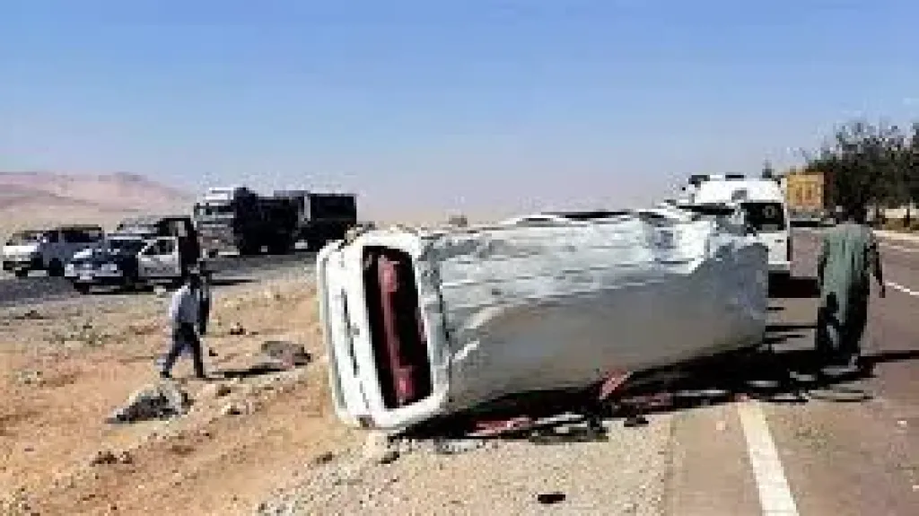 إصابة 3 أشخاص في انقلاب ميكروباص بشمال سيناء