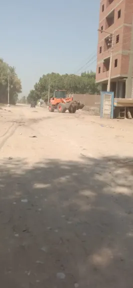 محافظ أسيوط: تمهيد وتطوير الطرق غير المرصوفة بقرية الدوير لتحسين الخدمات