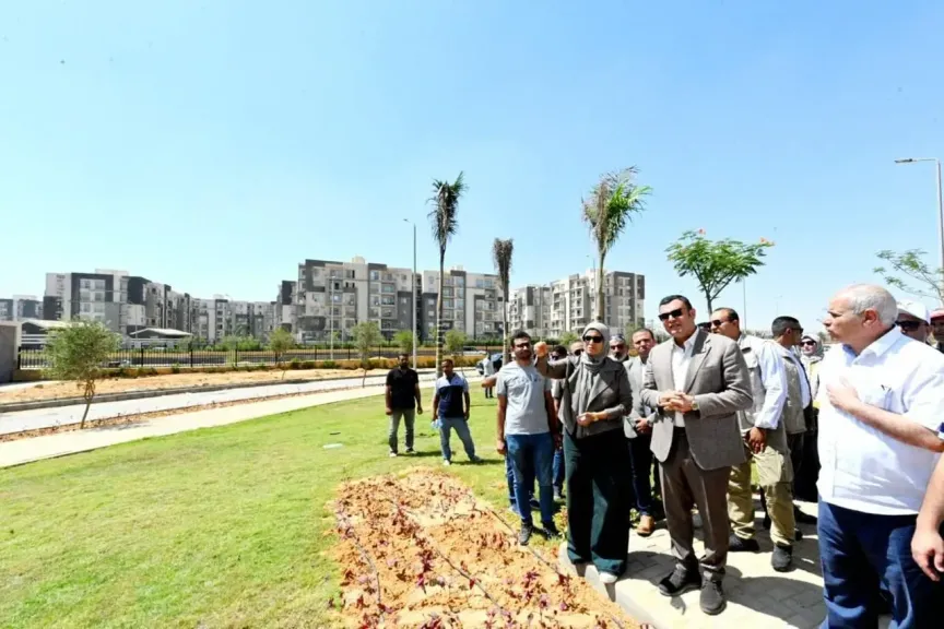وزير الإسكان: قطاع الساحل الشمالي الغربي يحظى بمتابعة دورية من القيادة السياسية