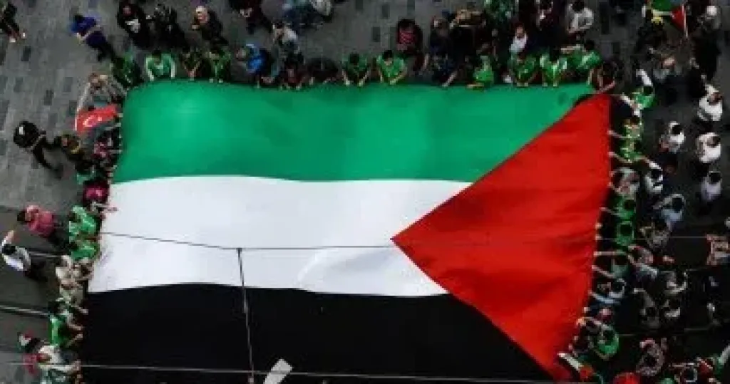 نقابة عمالية إيطالية تنظم 100 مسيرة داعمة لغزة وقافلة الصمود