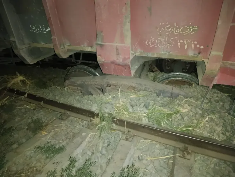 خروج عربات من قطار بضائع عن القضبان فى بنى سويف
