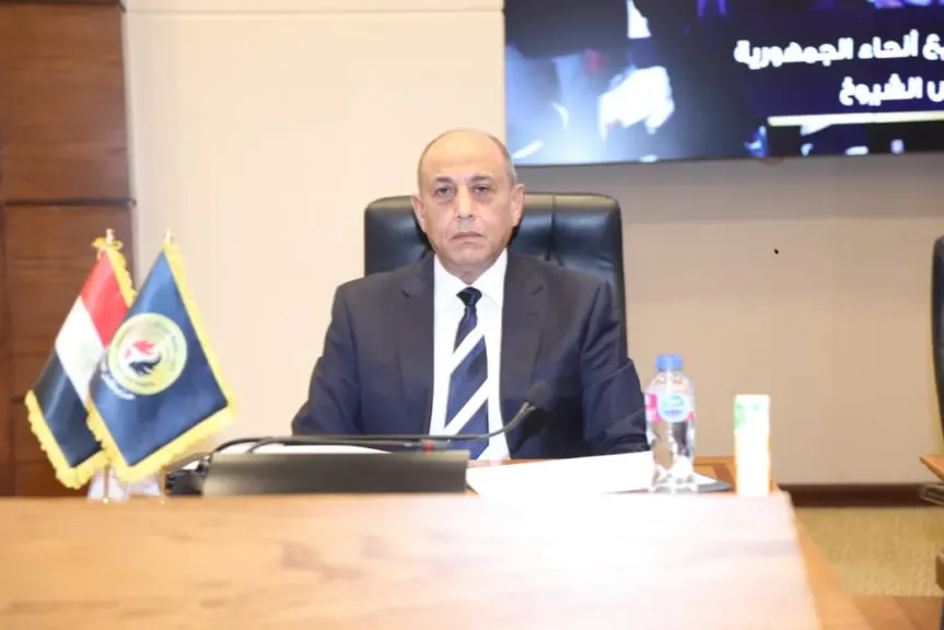 الفريق محمد عباس رئيسًا جديدًا للحزب